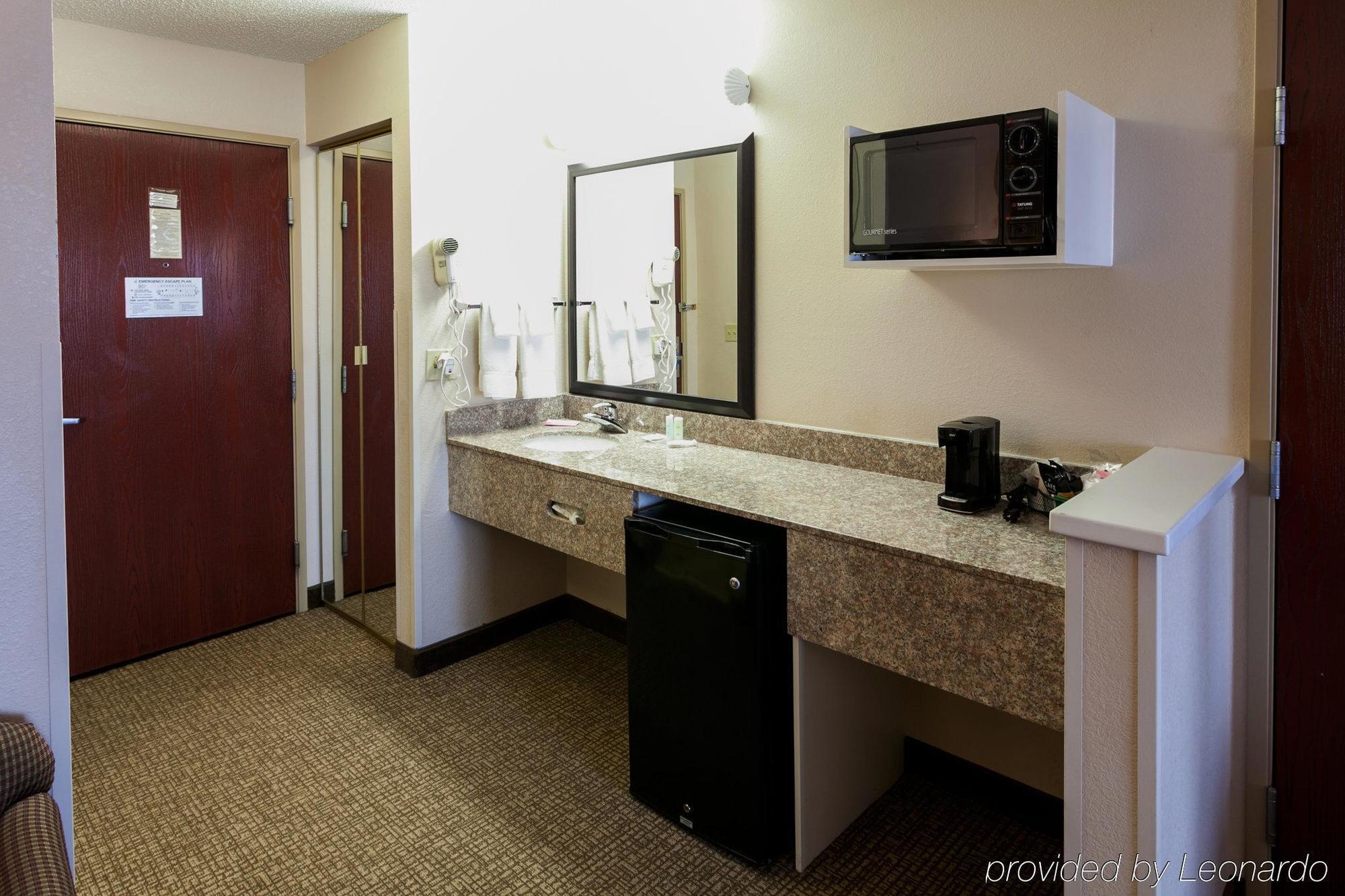 Comfort Suites Grandville - Grand Rapids Sw Екстериор снимка