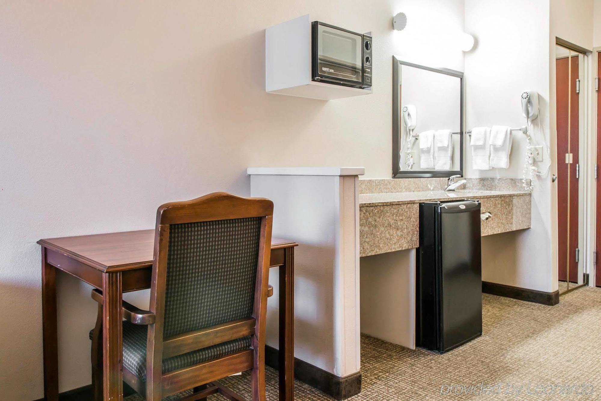 Comfort Suites Grandville - Grand Rapids Sw Екстериор снимка